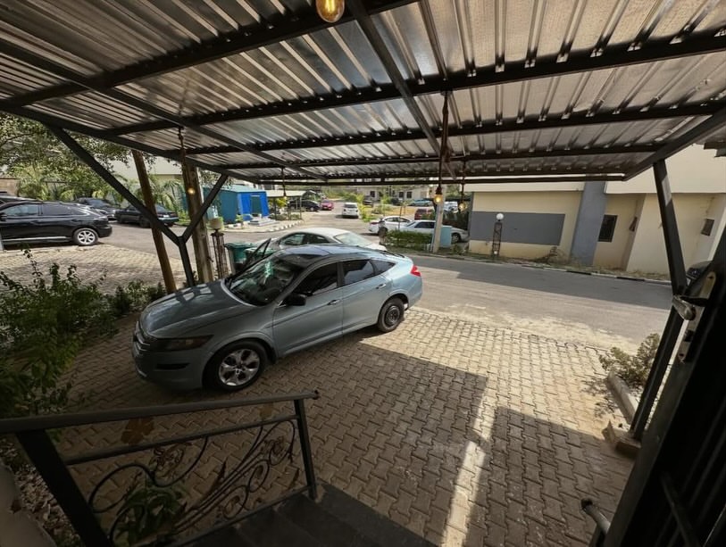 Lavish 4-Bed Terrace Duplex in Lifecamp