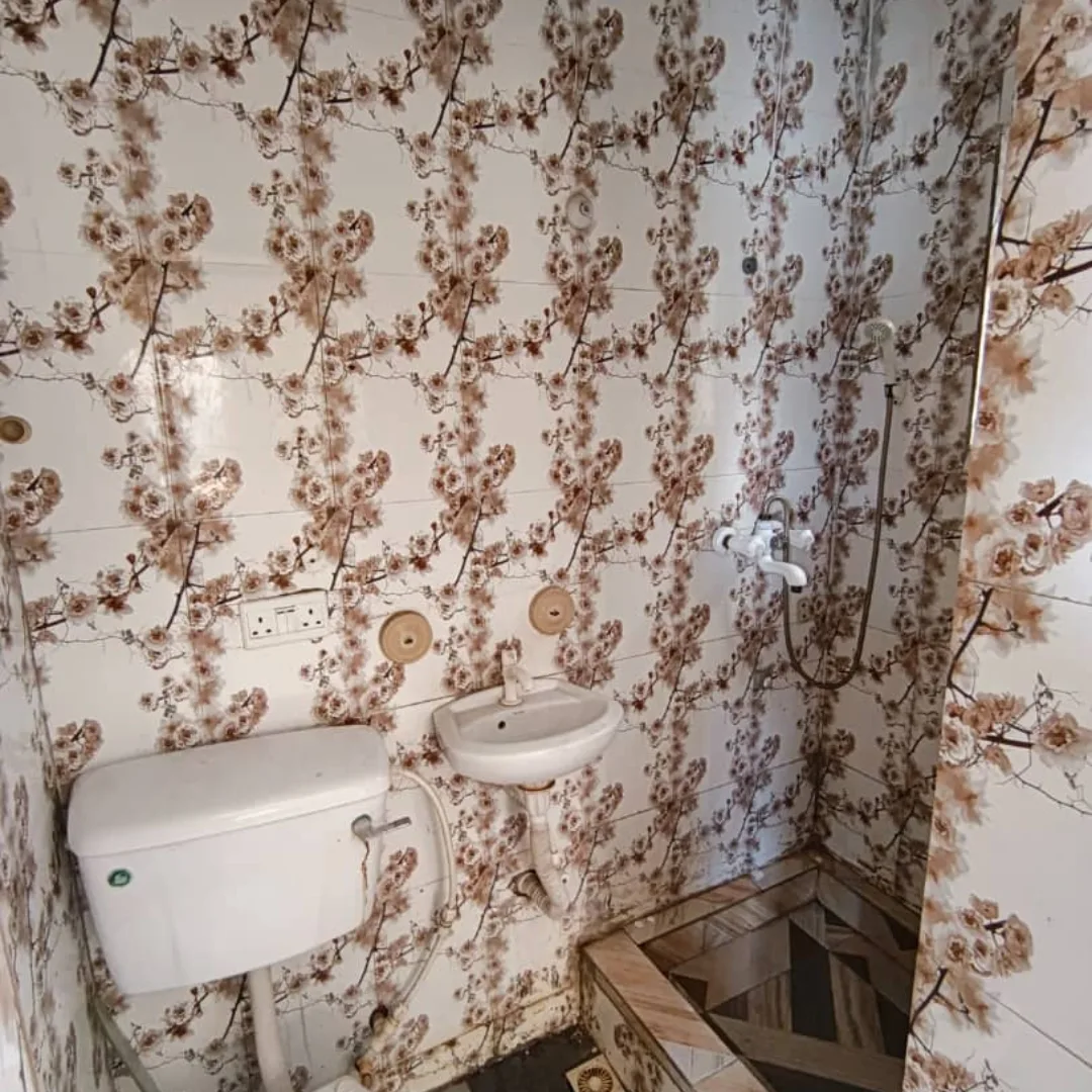 Serene Ologolo 2-Bed Haven: Secure, Self-Serviced & Spacious