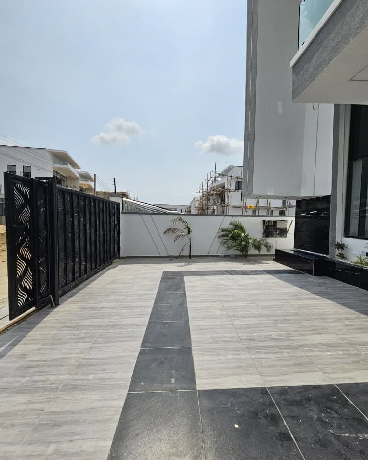 Your Ajah Dream Home: 5-Bed Duplex with Pool & BQ