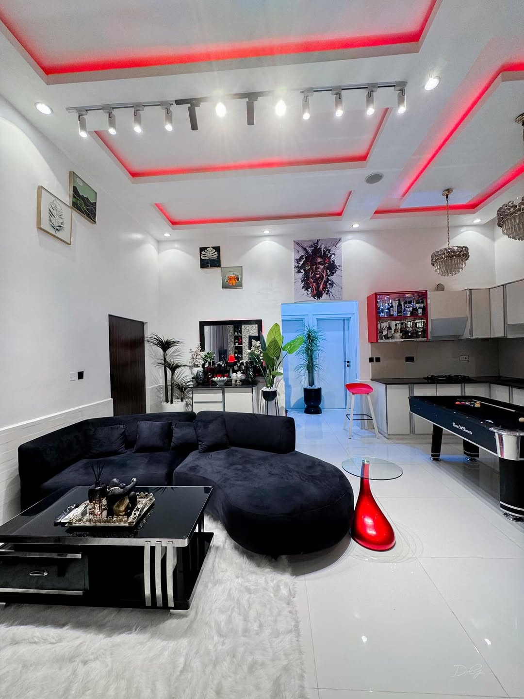 Game On in Mabushi: Snooker & PS5 Paradise