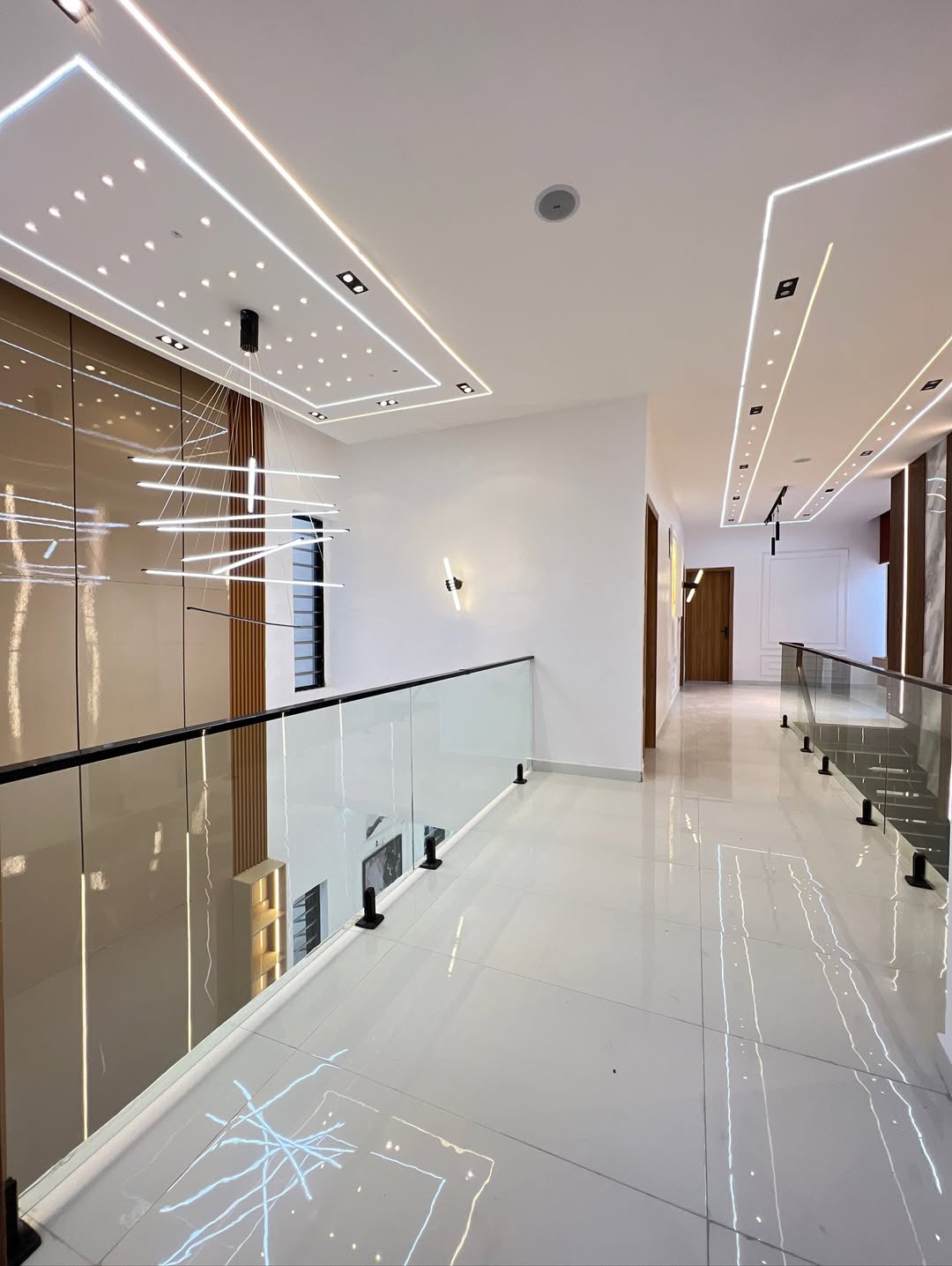 Ultimate 5-Bed Lekki Duplex with Cinema & Rooftop