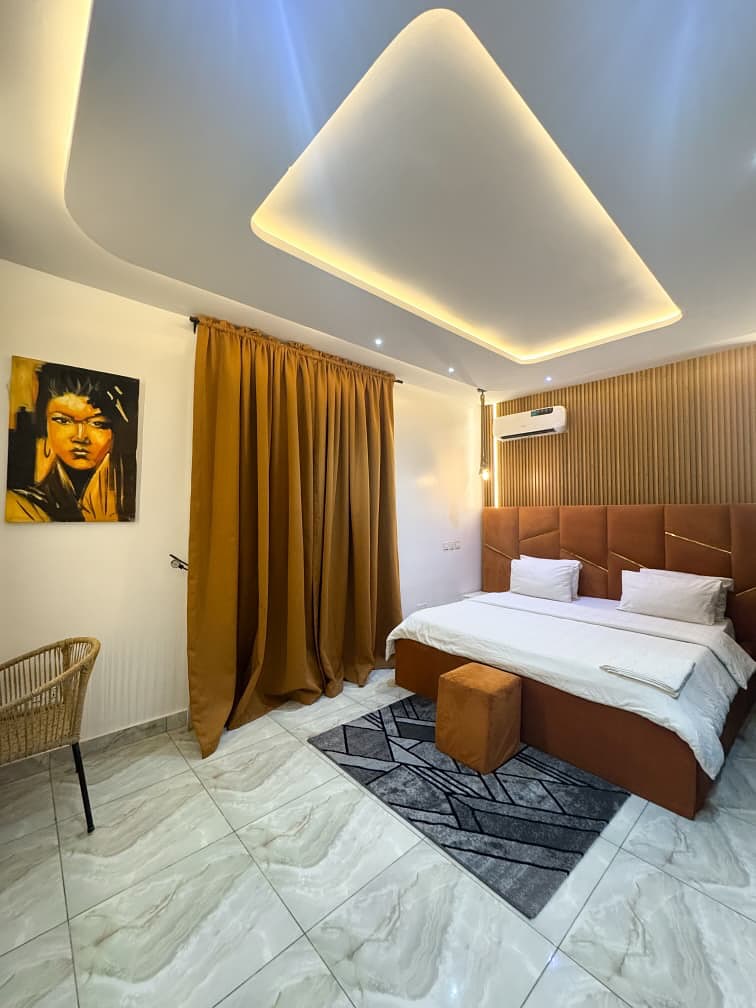 Jahi’s Premier 2BR: 24/7 Power, Security & Full Service