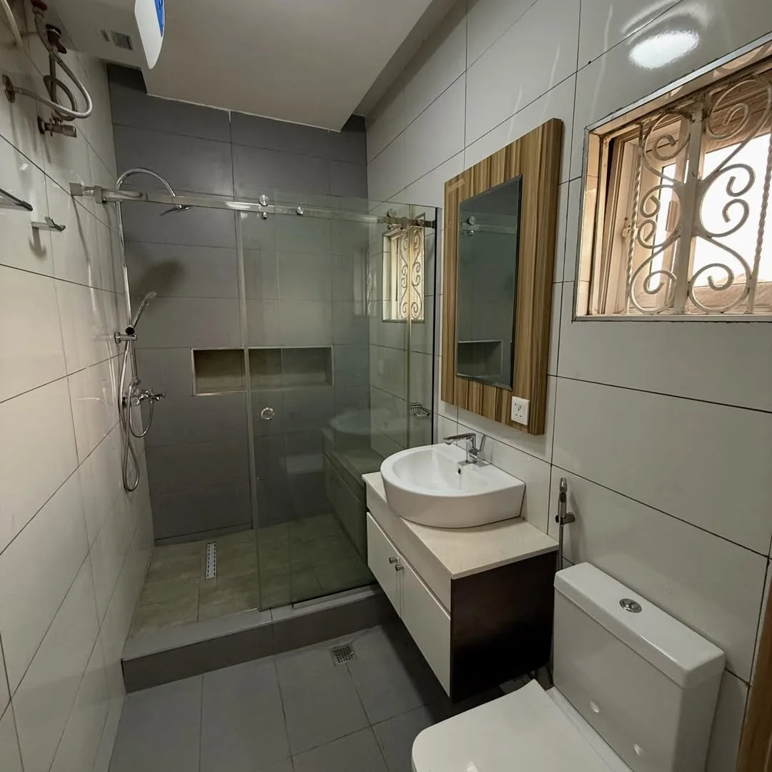 Corner Haven: 4-Bed Terrace Duplex with BQ in Durumi