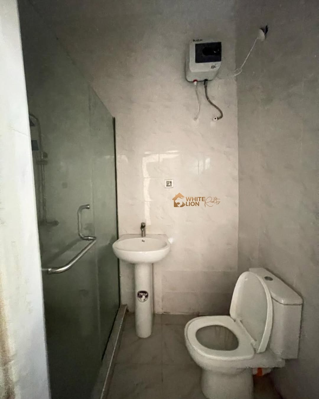 Spacious 3-Bed Ground Floor Haven in Gated Ikota Estate