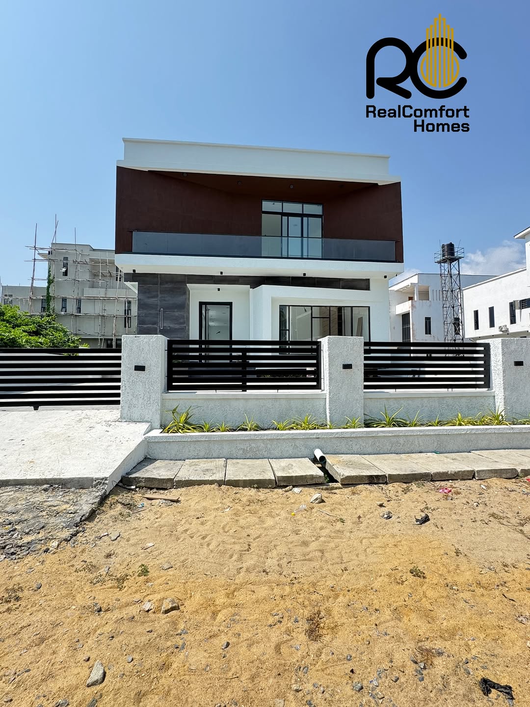 Lekki’s Ultimate 5-Bedroom Haven with Resort-Style Pool