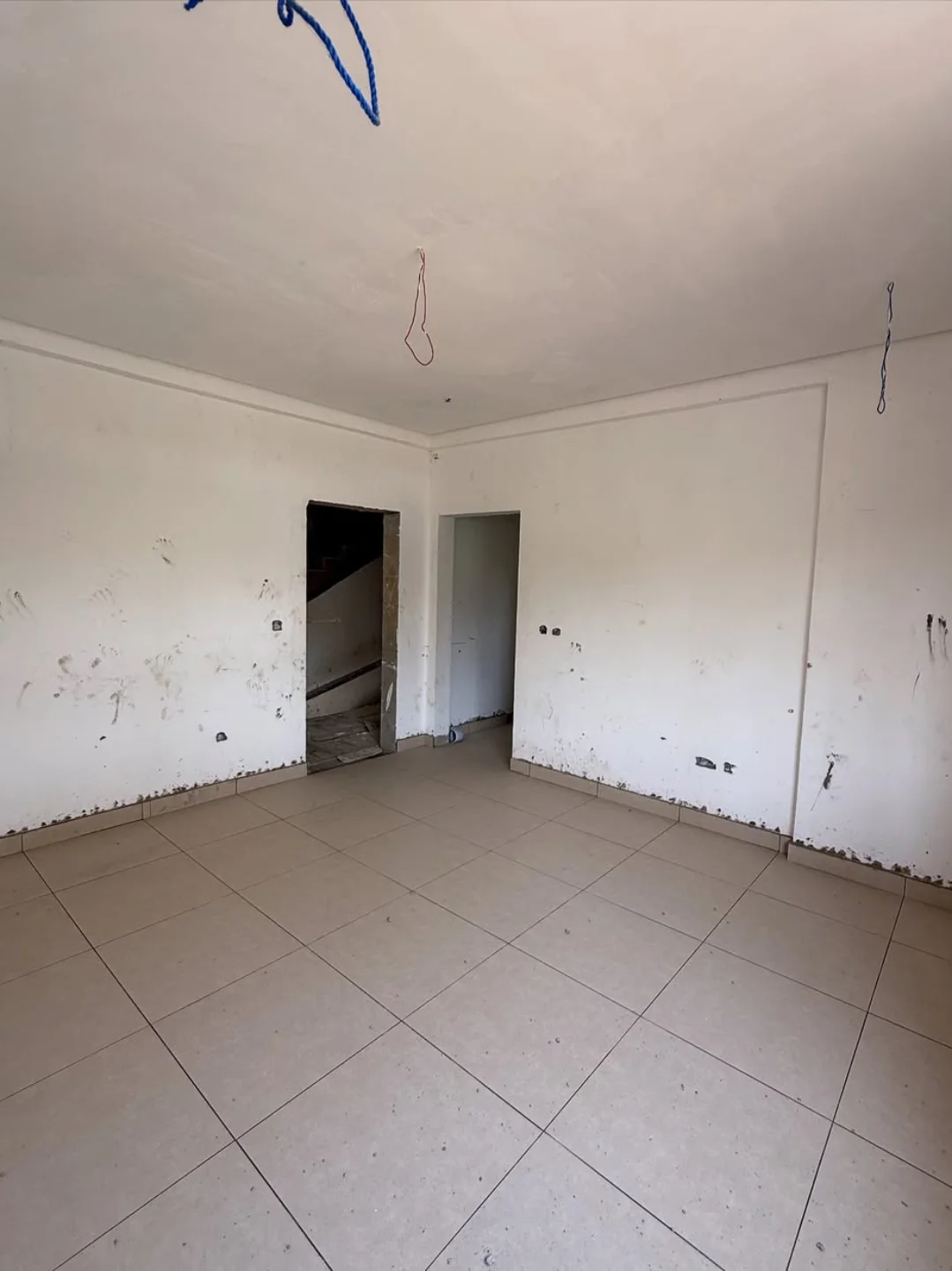 Spacious 5-Bedroom Duplex with Rooftop Terrace in Lifecamp