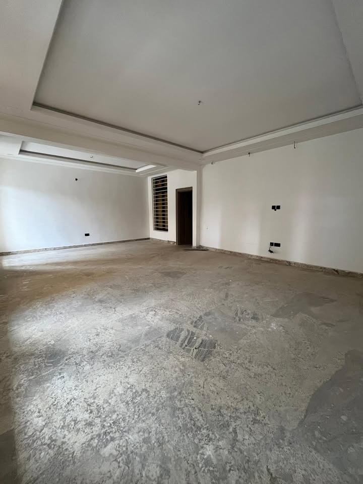 Prime Gwarimpa Apartments: Elevator Luxury, En-Suite Bliss