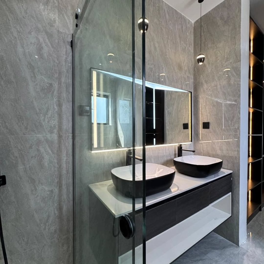 Ultimate 5-Bed Duplex with Private Pool & Rooftop Cinema