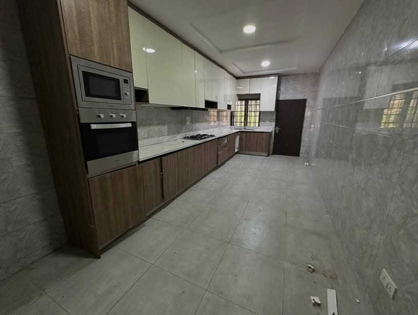 5-Bed Terrace Duplex with BQ in Lifecamp | N300M