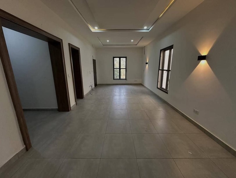 5-Bed Terrace Duplex with BQ in Lifecamp | N300M