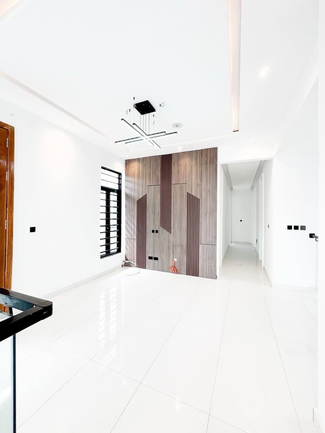 Lekki’s Ultimate 5-Bedroom Haven with Pool & Rooftop Terrace