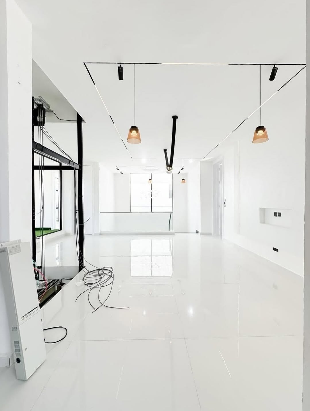 Osapa London’s Grand 600SQM Estate with Rooftop Terrace & Pool