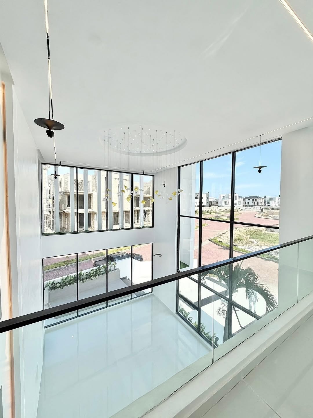 Osapa London’s Grand 600SQM Estate with Rooftop Terrace & Pool