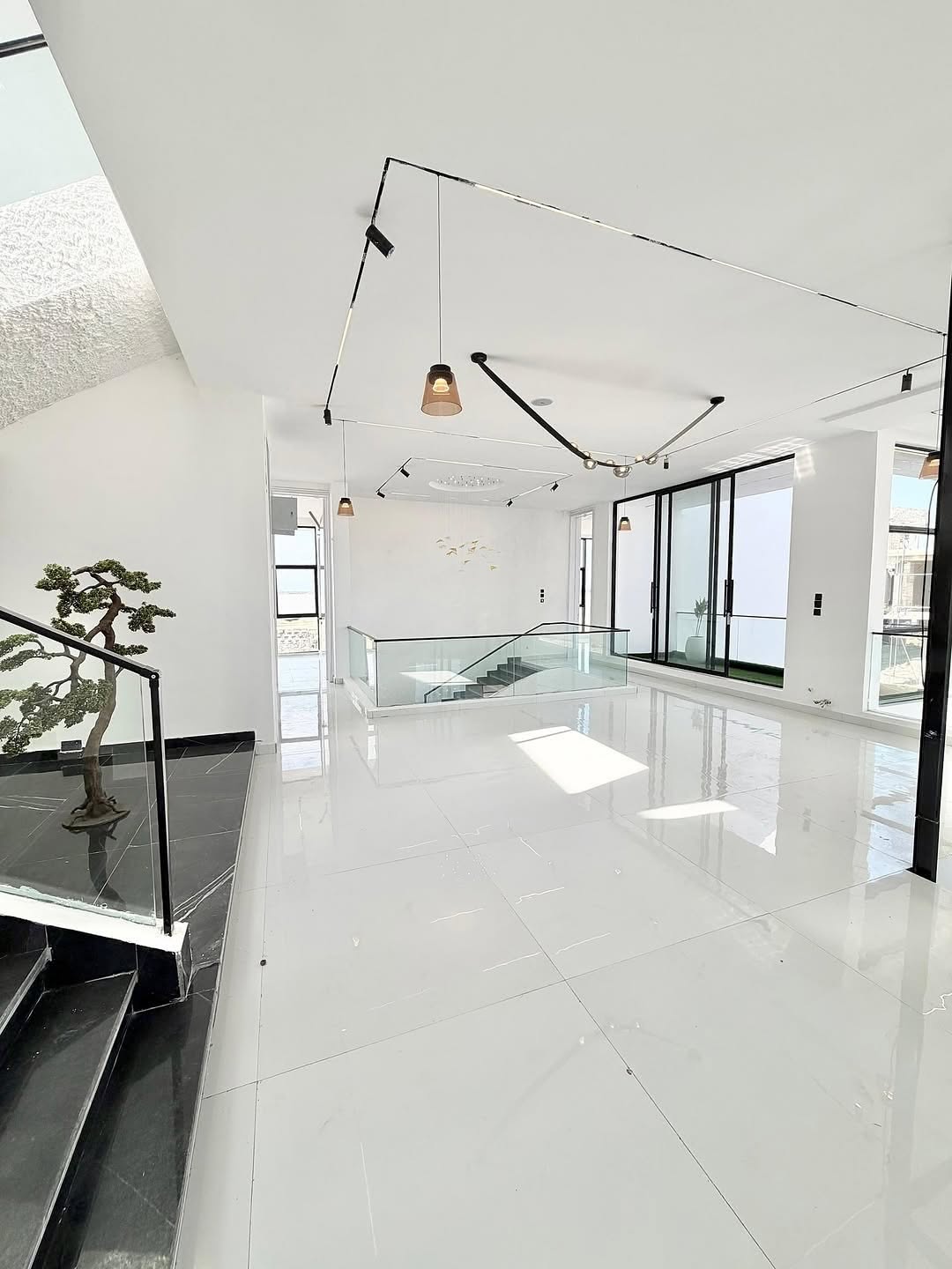Osapa London’s Grand 600SQM Estate with Rooftop Terrace & Pool