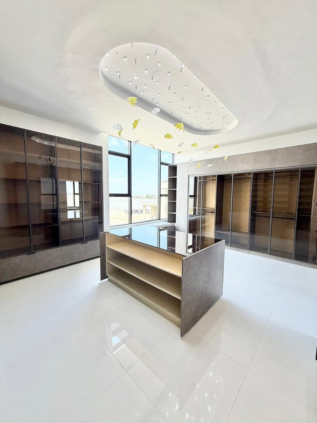 Osapa London’s Grand 600SQM Estate with Rooftop Terrace & Pool