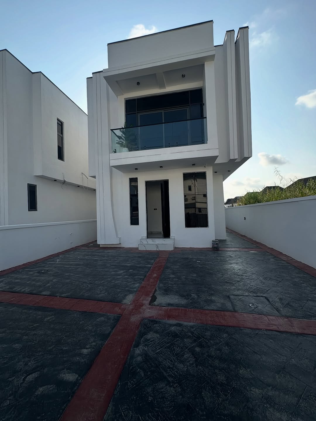 Modern 5-Bedroom Smart Home with Premium Finishes