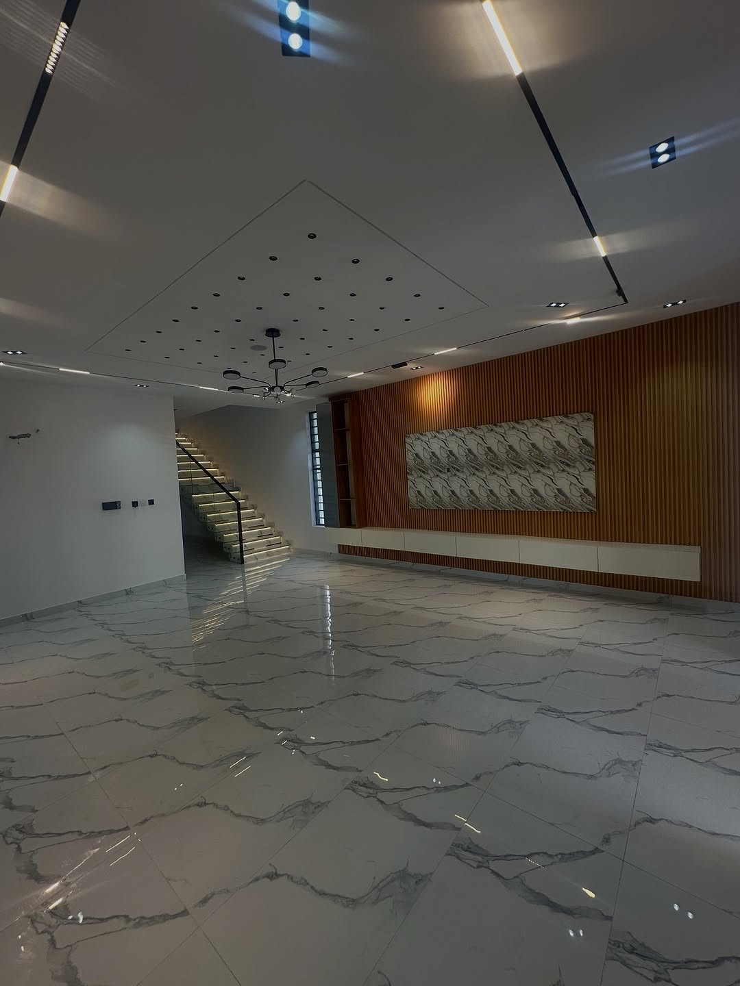 Modern 5-Bedroom Smart Home with Premium Finishes