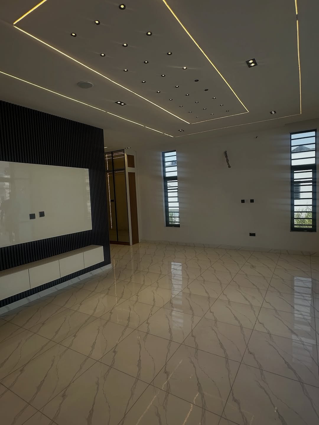 Modern 5-Bedroom Smart Home with Premium Finishes