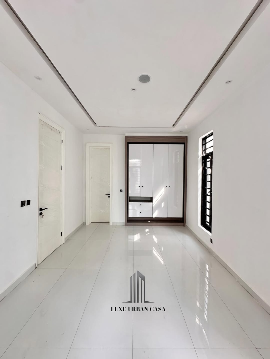 Lekki’s Ultimate 5-Bedroom Oasis with Pool