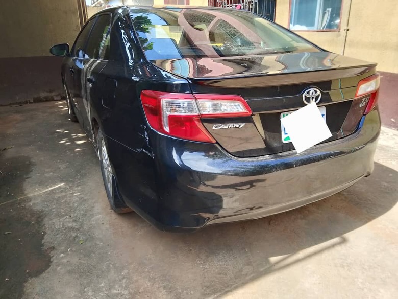 2012 Toyota Camry: Unbeatable Comfort & Reliability