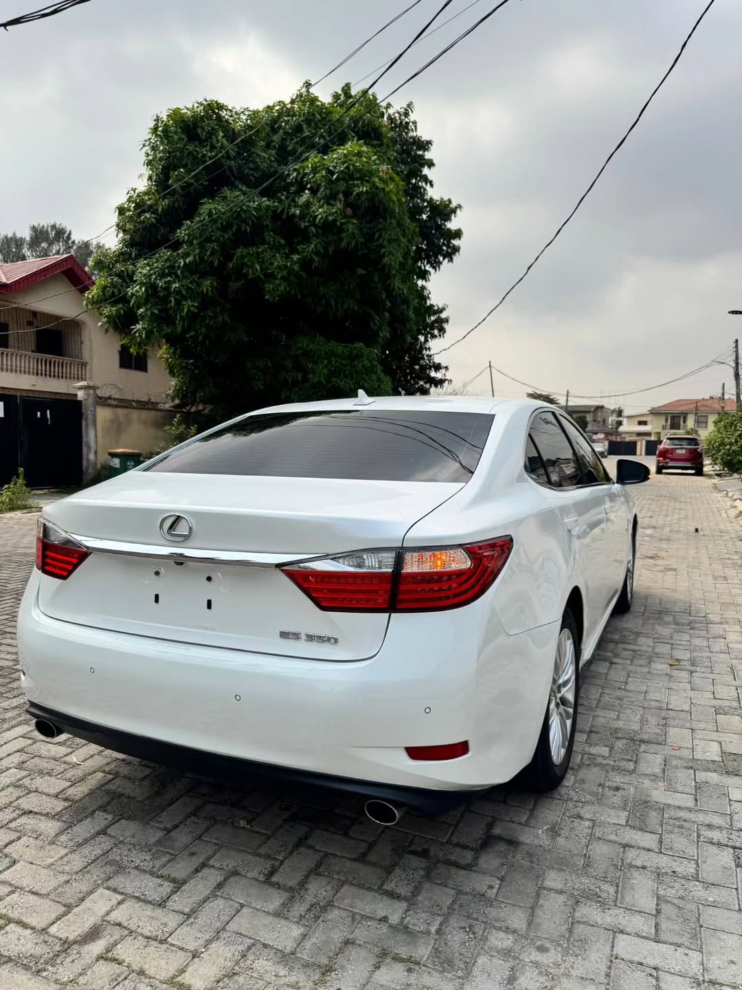 2014 Lexus ES350: Luxury for Just ₦17.5M!