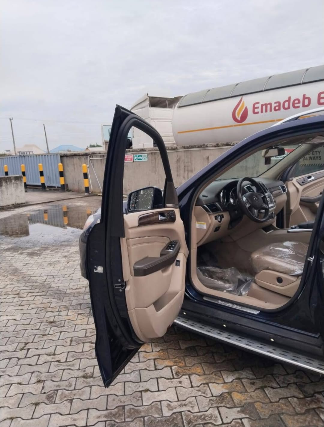 Luxury Ready: 2015 Mercedes-Benz with Full Papers