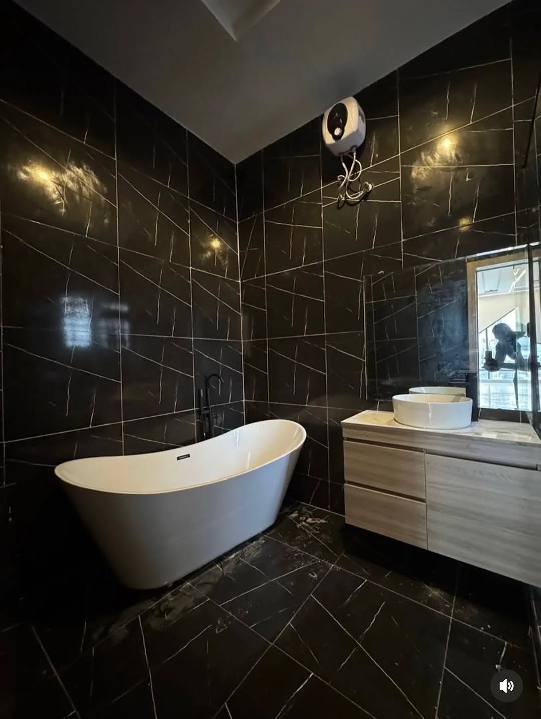 VGC Dream Home: 5BR Luxury Duplex with Pool & Full Automation