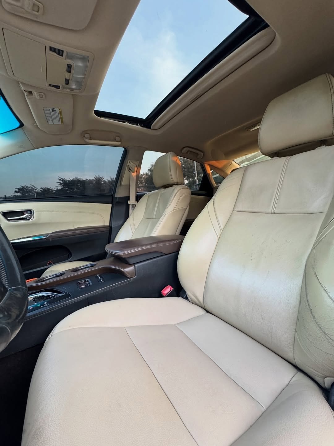 Immaculate 2015 Avalon XLE: Duty-Paid & Ready