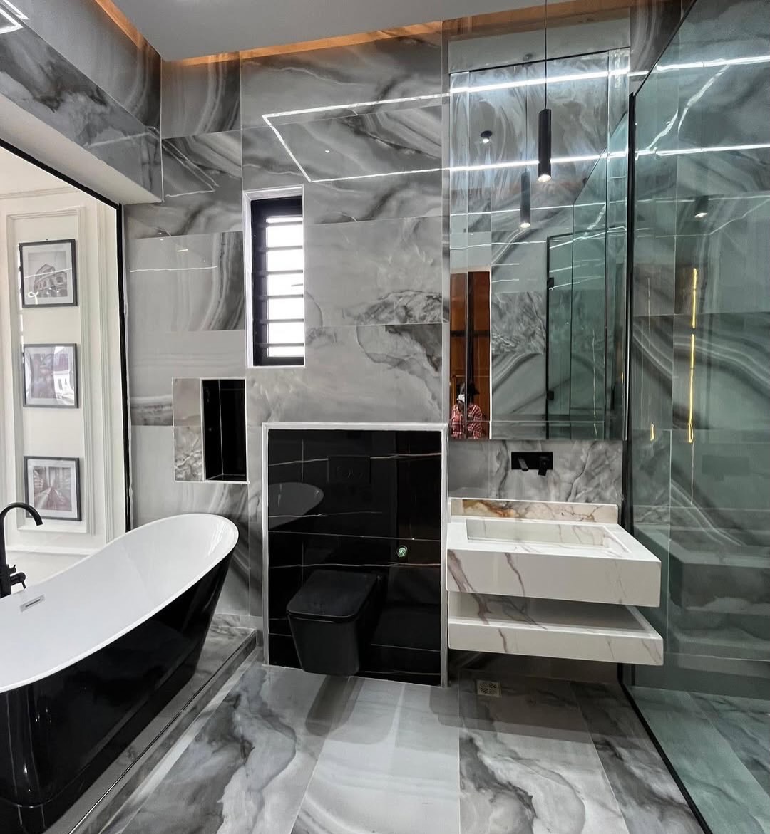 Ultimate 5-Bedroom Estate Gem with Pool & BQ in Ikota