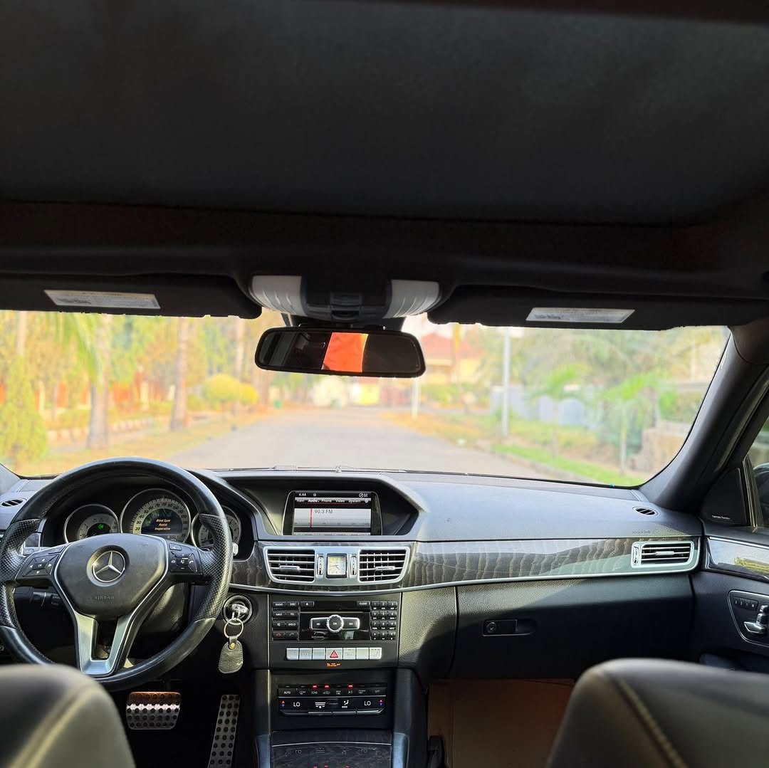 2015 Mercedes E350: Executive Luxury, Panoramic Thrill