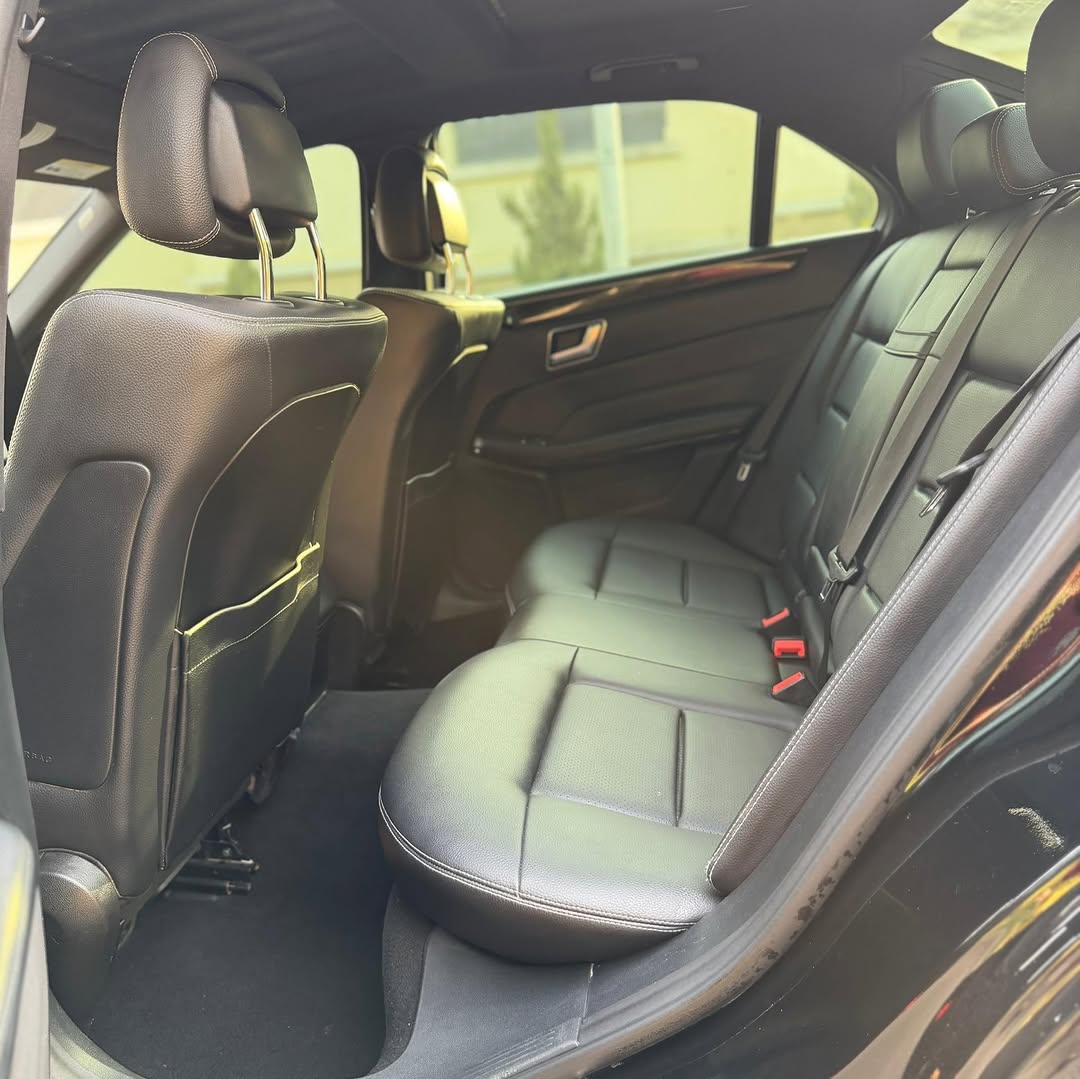 2015 Mercedes E350: Executive Luxury, Panoramic Thrill