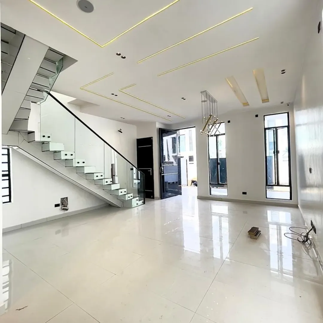 Stunning 4-Bed Detached Home with BQ in Prime Lekki