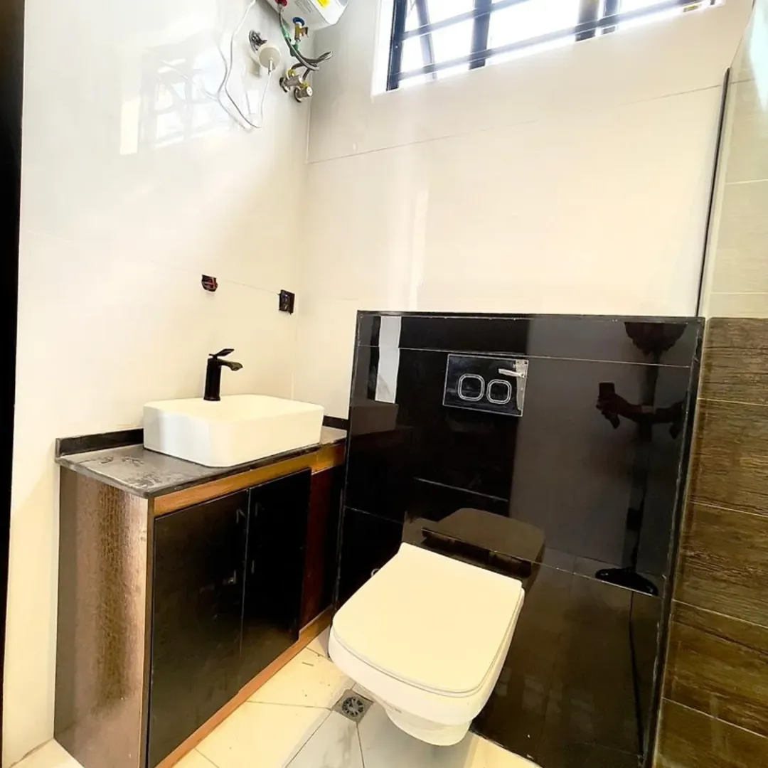 Stunning 4-Bed Detached Home with BQ in Prime Lekki