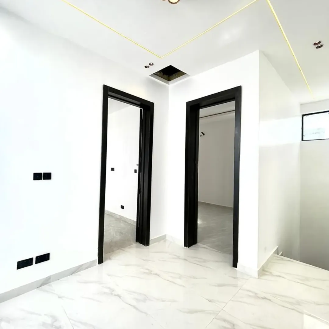 Stunning 4-Bed Detached Home with BQ in Prime Lekki