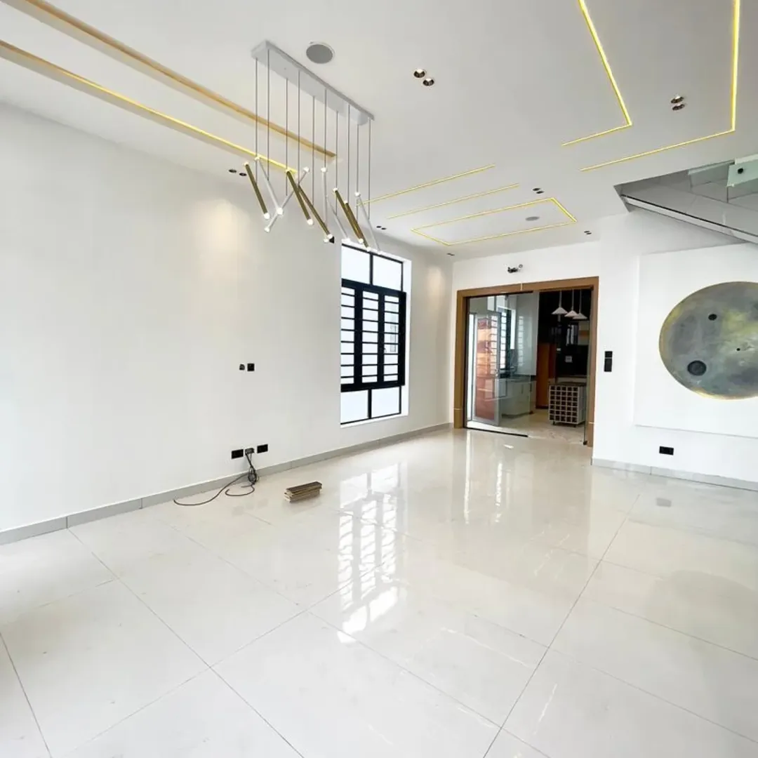 Stunning 4-Bed Detached Home with BQ in Prime Lekki