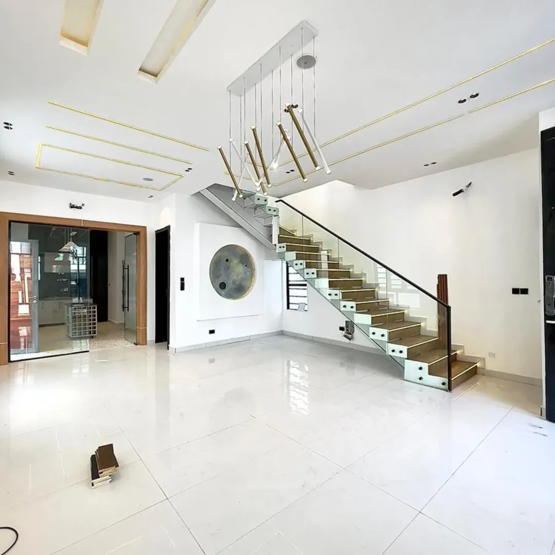 Stunning 4-Bed Detached Home with BQ in Prime Lekki