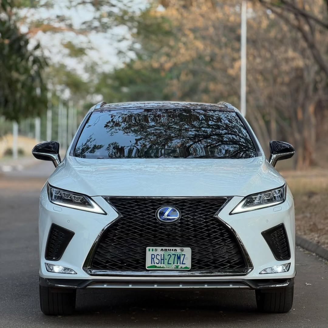 Luxury Hybrid: 58 MPG & Power