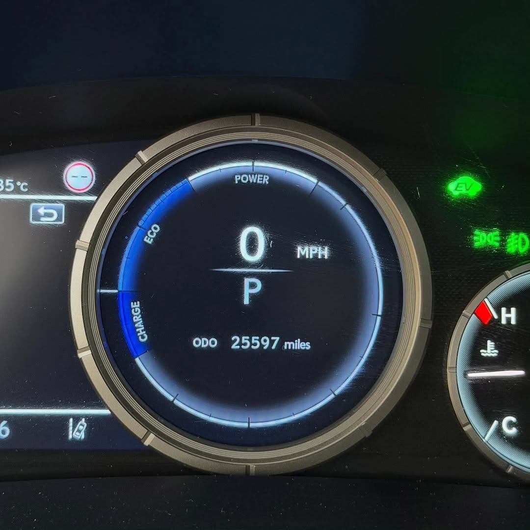 Luxury Hybrid: 58 MPG & Power