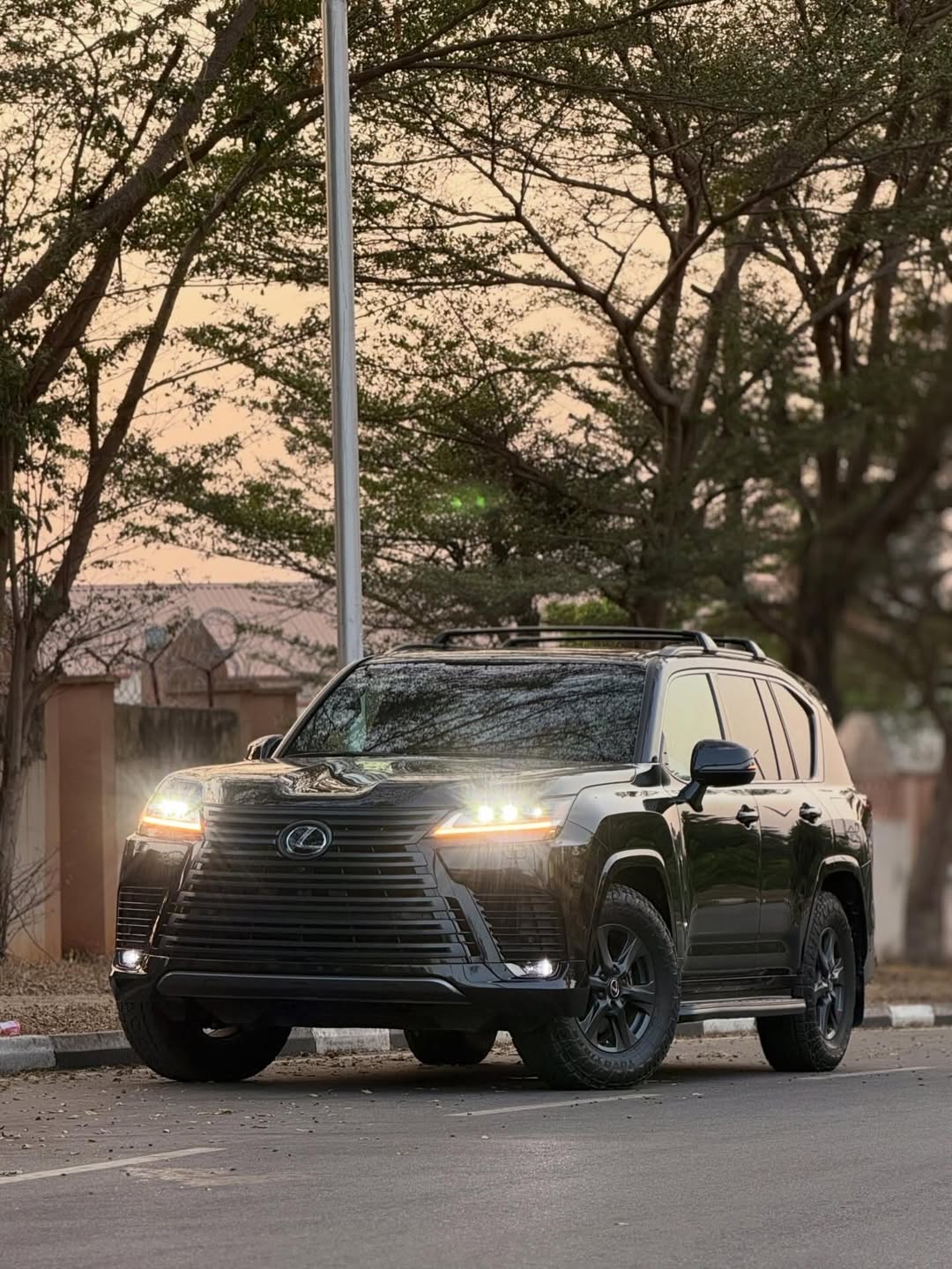 2025 Lexus LX700h: 457HP Hybrid Luxury SUV