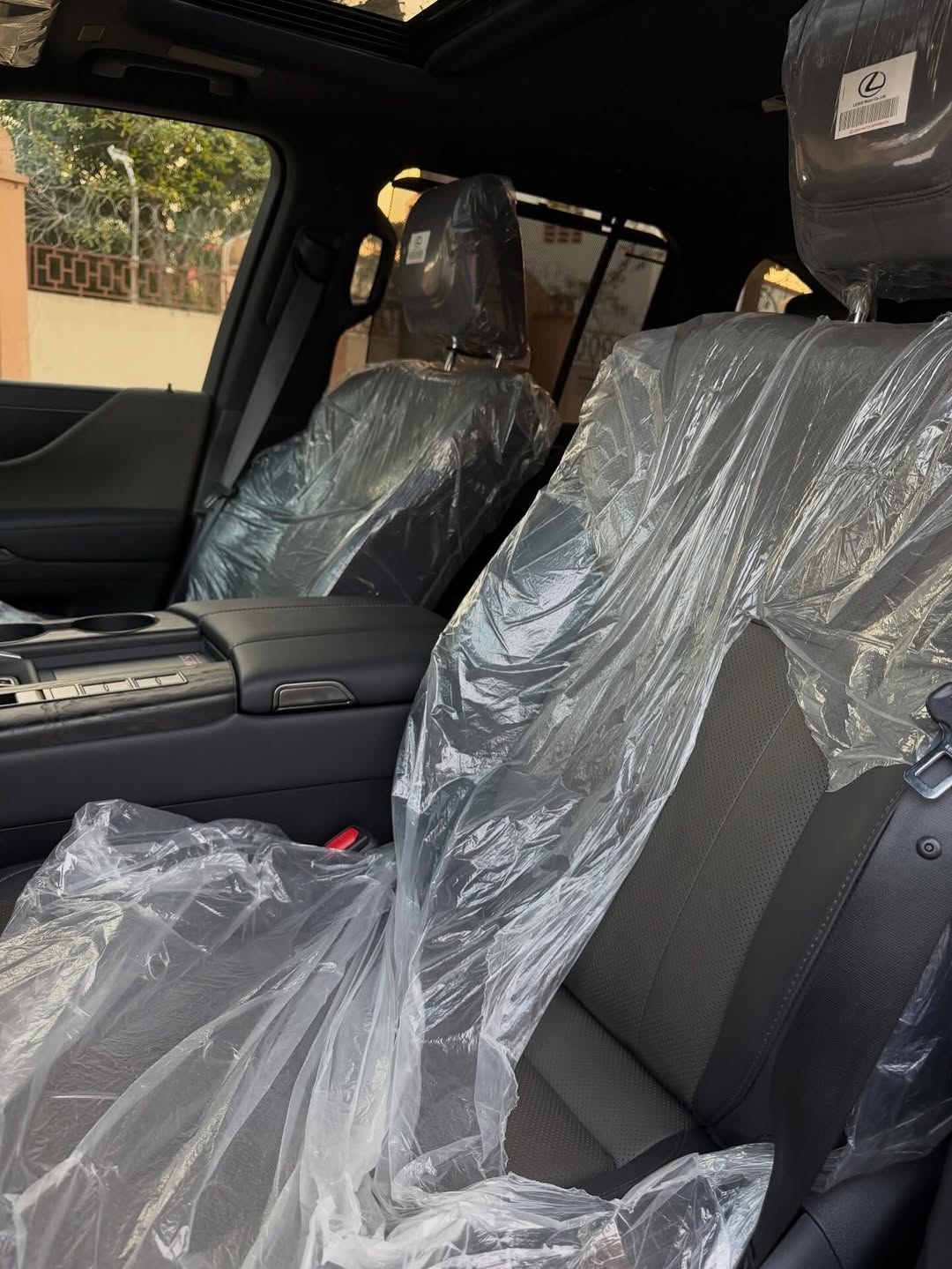 2025 Lexus LX700h: 457HP Hybrid Luxury SUV