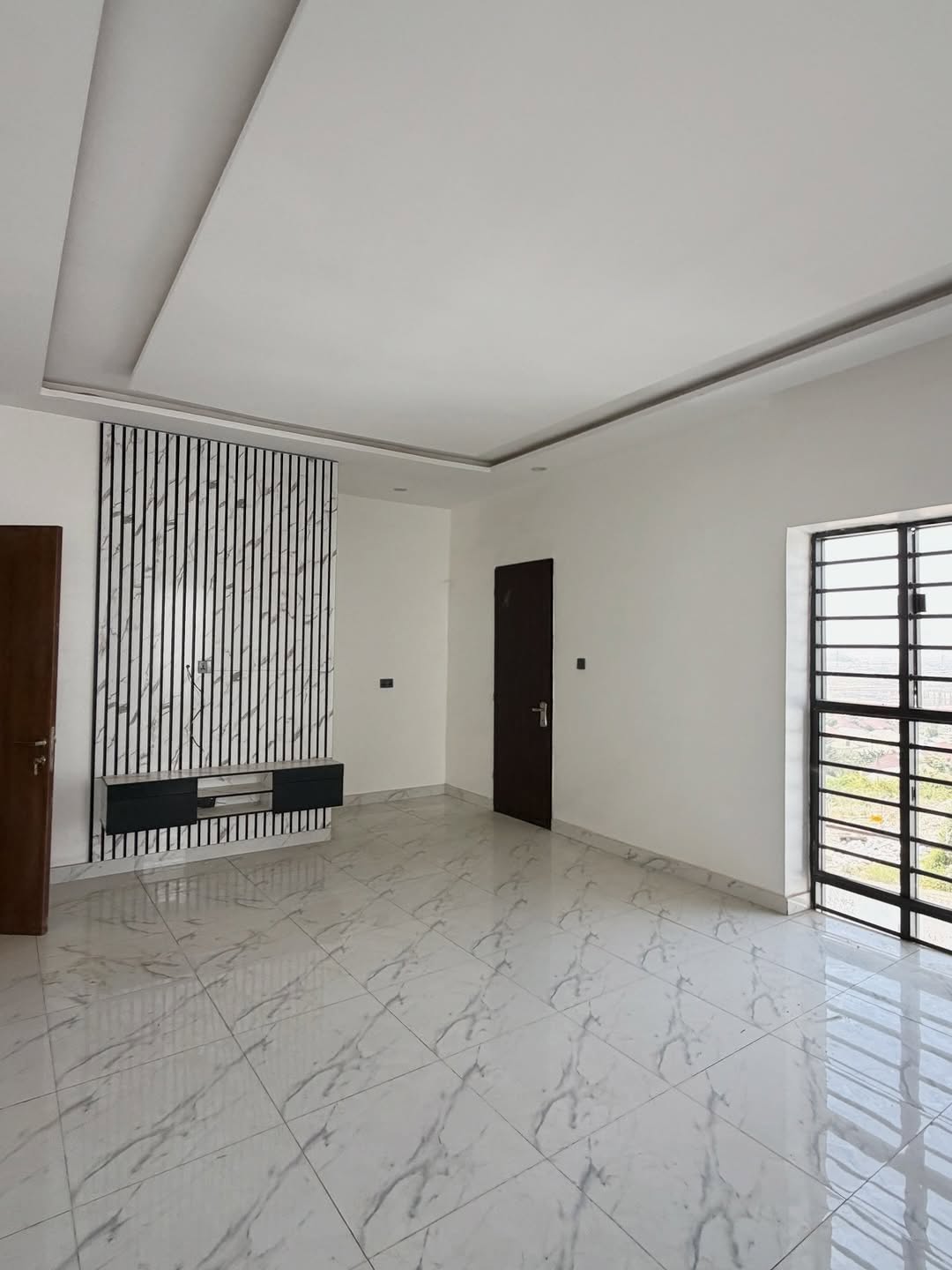 Serene Apo 5-Bed Duplex with Pool & BQ