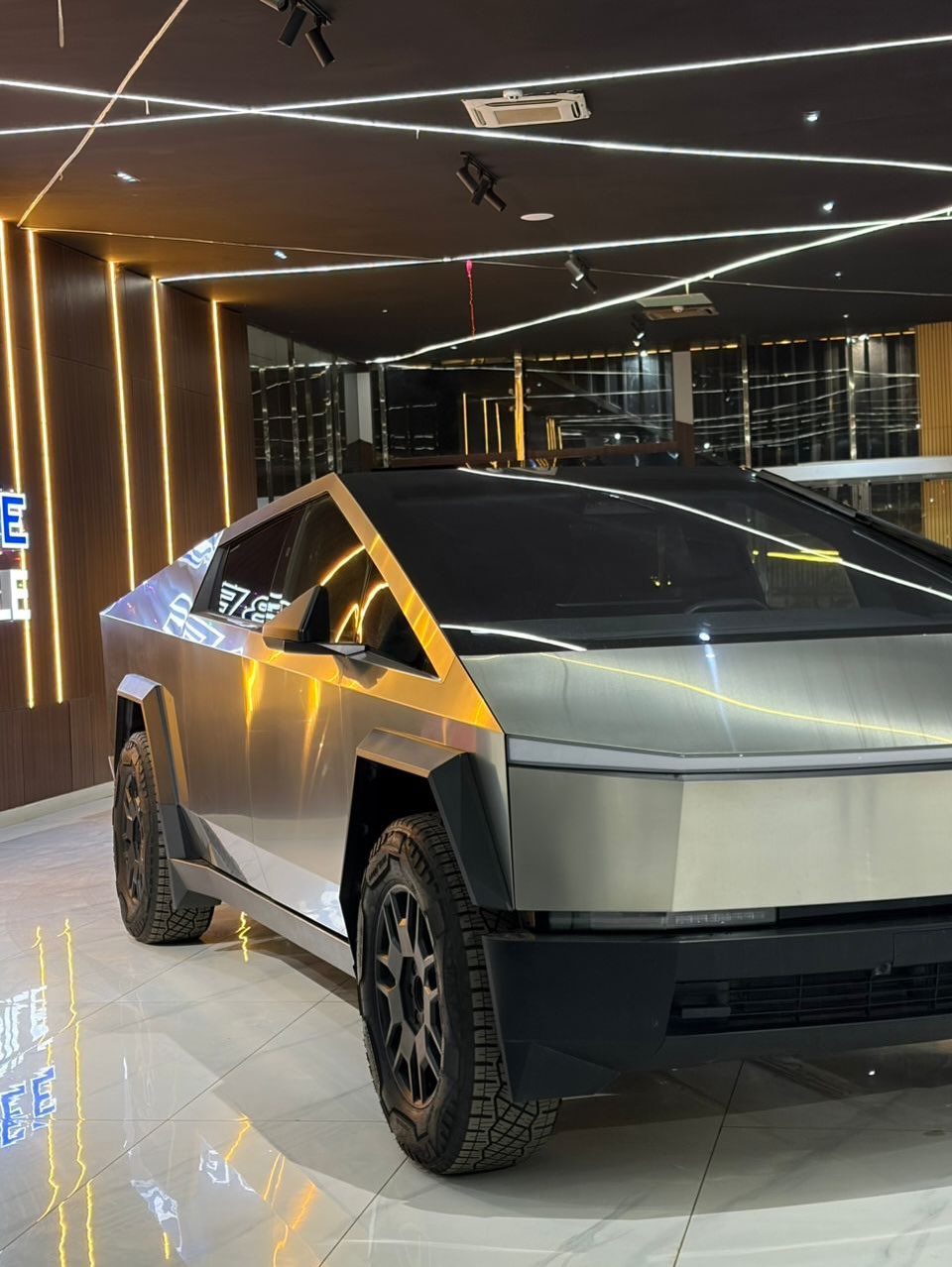 2024 Tesla Cybertruck: The Future is Here