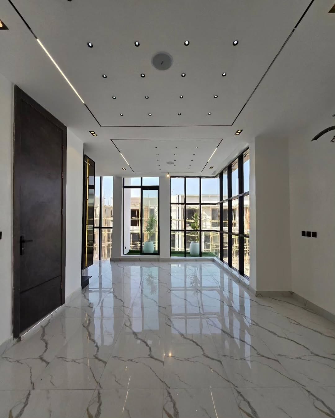 Final 5-Bed Haven with Pool & BQ in Chevron