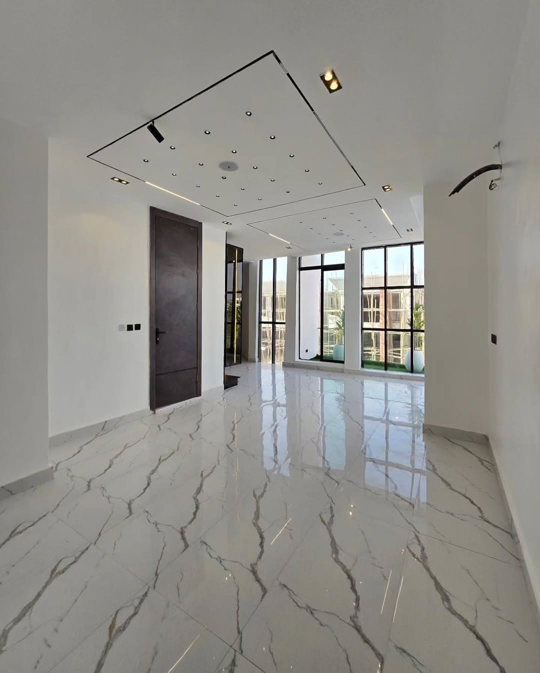 Final 5-Bed Haven with Pool & BQ in Chevron