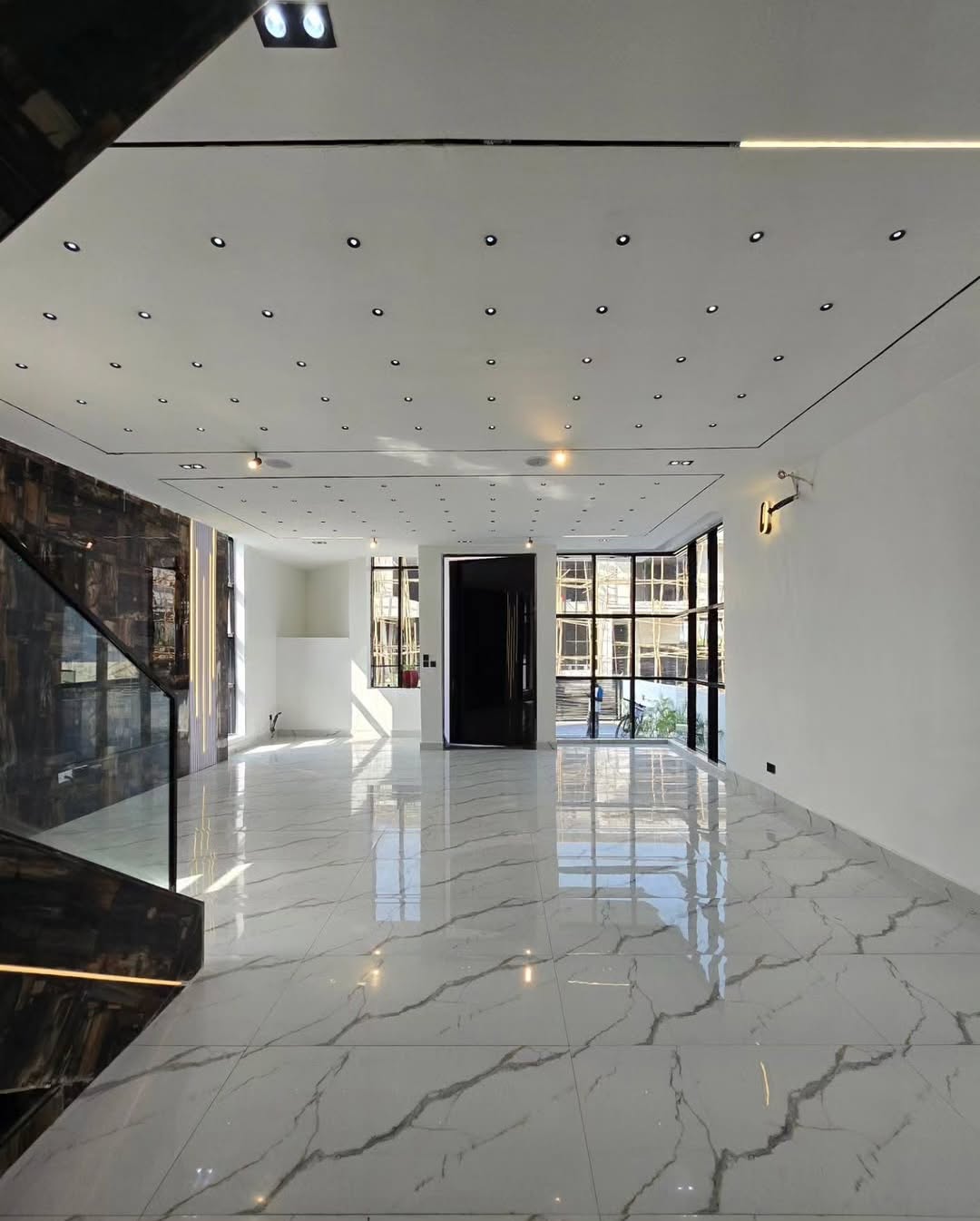 Final 5-Bed Haven with Pool & BQ in Chevron