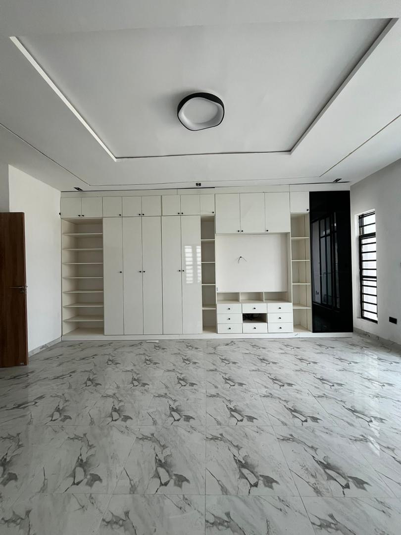 Idado’s Premier 4-Bed Duplex: Resort-Style Living in Lekki