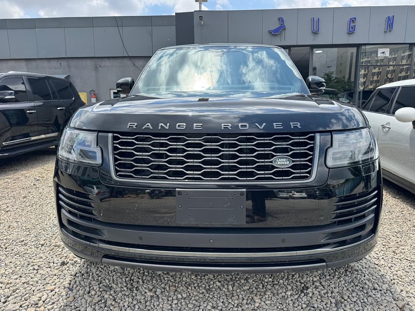 2020 Range Rover Vogue: Abuja’s Pinnacle of Power & Prestige