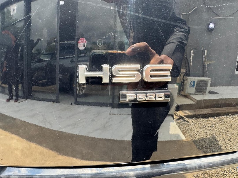 2020 Range Rover Vogue: Abuja’s Pinnacle of Power & Prestige