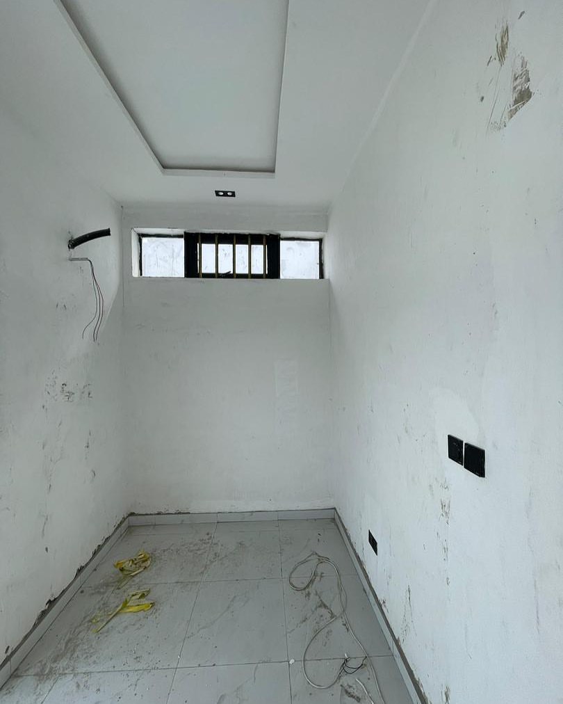 Stunning 5-Bedroom Duplex in Prime Lekki