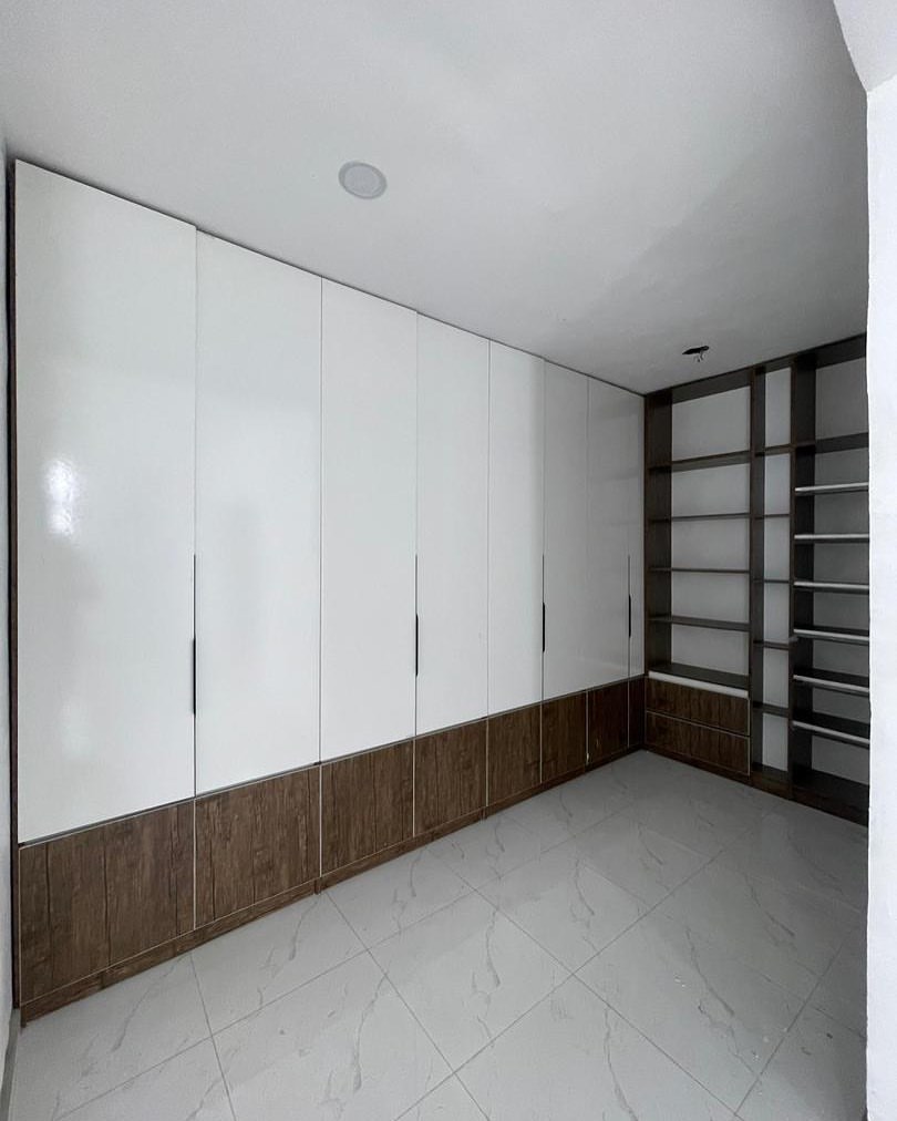 Stunning 5-Bedroom Duplex in Prime Lekki